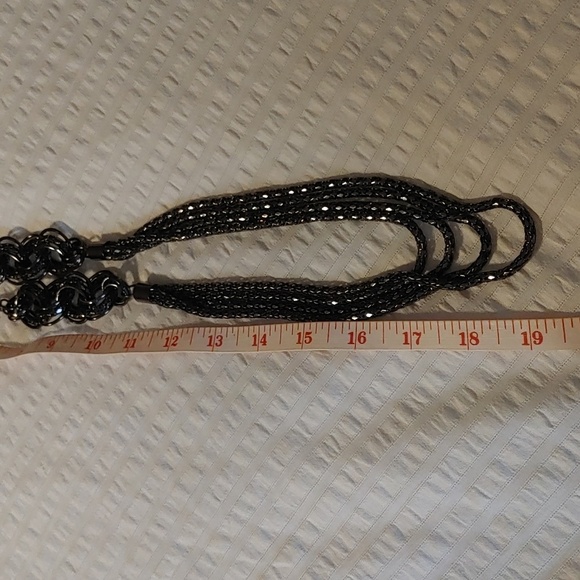 🌻Guess Black Metal Statement Necklace - Picture 5 of 6